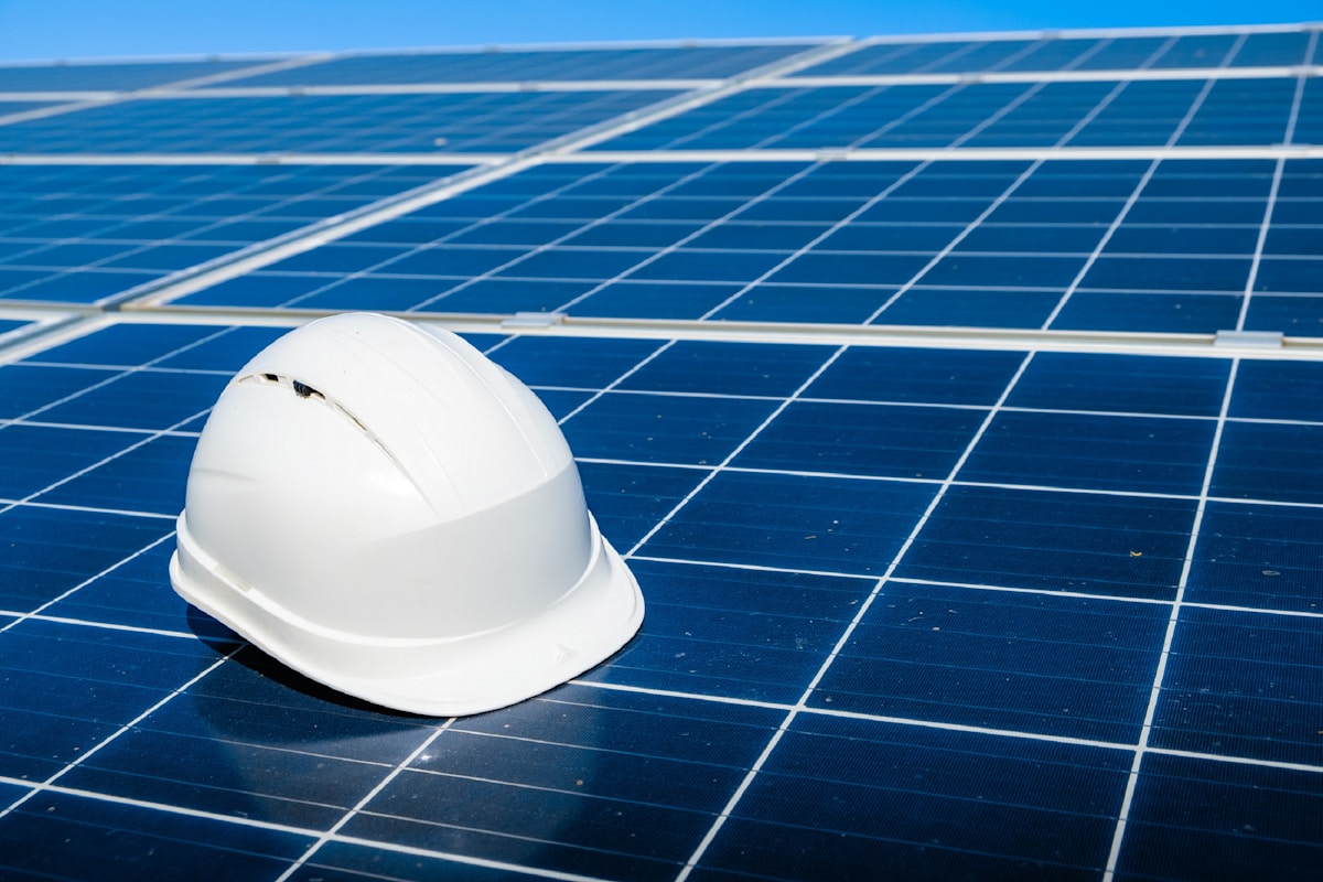 The Future of Solar Panel Manufacturing in India: Opportunities and Challenges